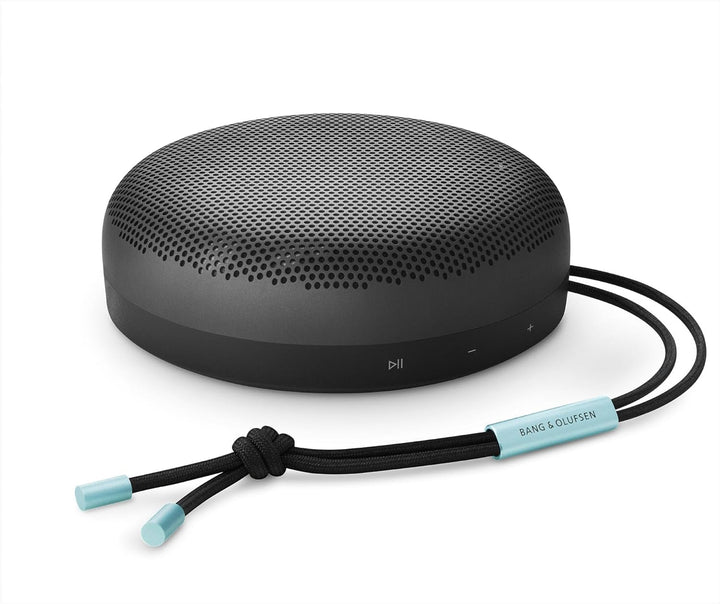 Bang & Olufsen Beosound A1 (generația a 2-a) - Difuzor Bluetooth portabil fără fir, rezistent la apă IP67, cu sunet la 360 de grade, asistent vocal Alexa și difuzor, durată de viață a bateriei 18 H - Grey Mist