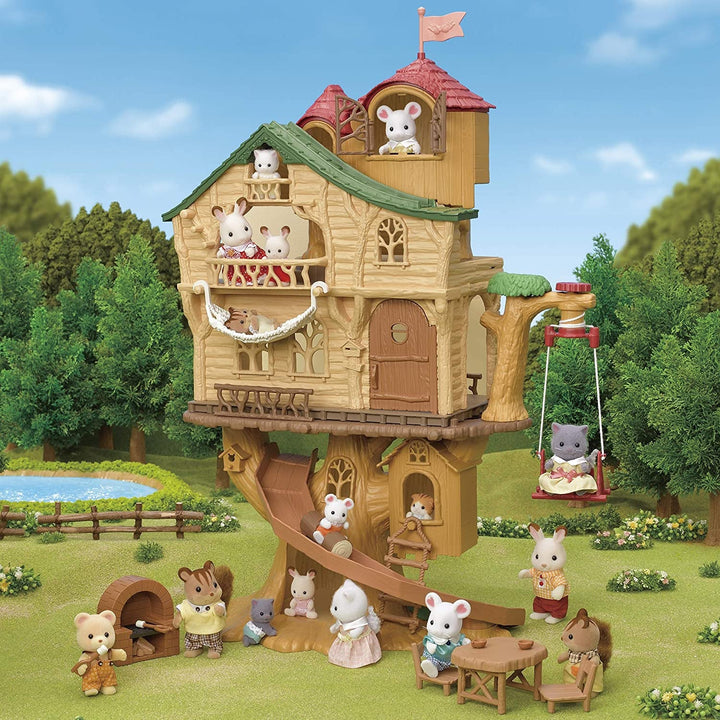 Sylvanian Families 5494 Adventure Tree House - Set de joacă pentru casa de păpuși